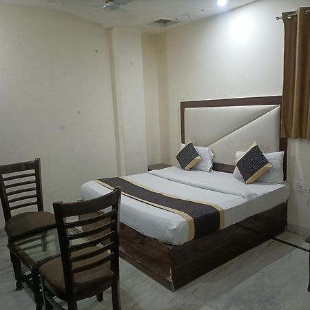 Hotel Ringer New Delhi Eksteriør bilde